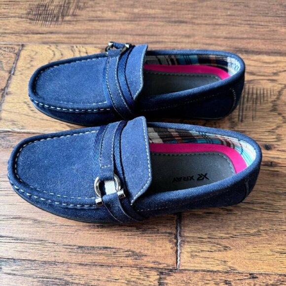 NWOB! XRAY Boy’s Stylish Navy Loafers - Size 12 - Picture 2 of 6